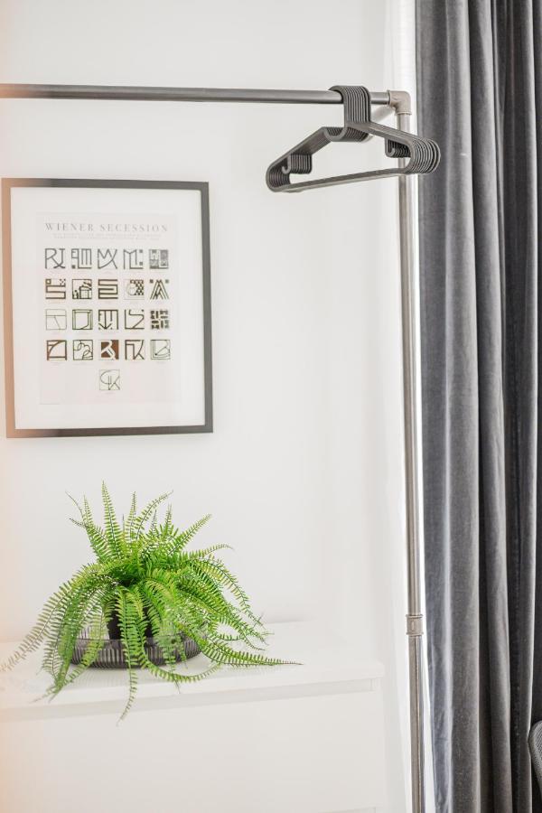 Chic Central City Rooms By Home2 Vienna Esterno foto
