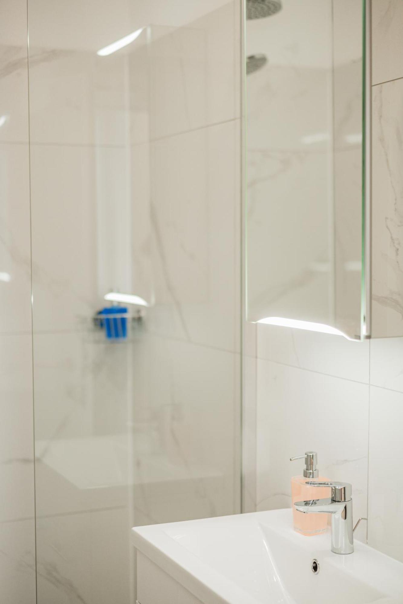 Chic Central City Rooms By Home2 Vienna Esterno foto